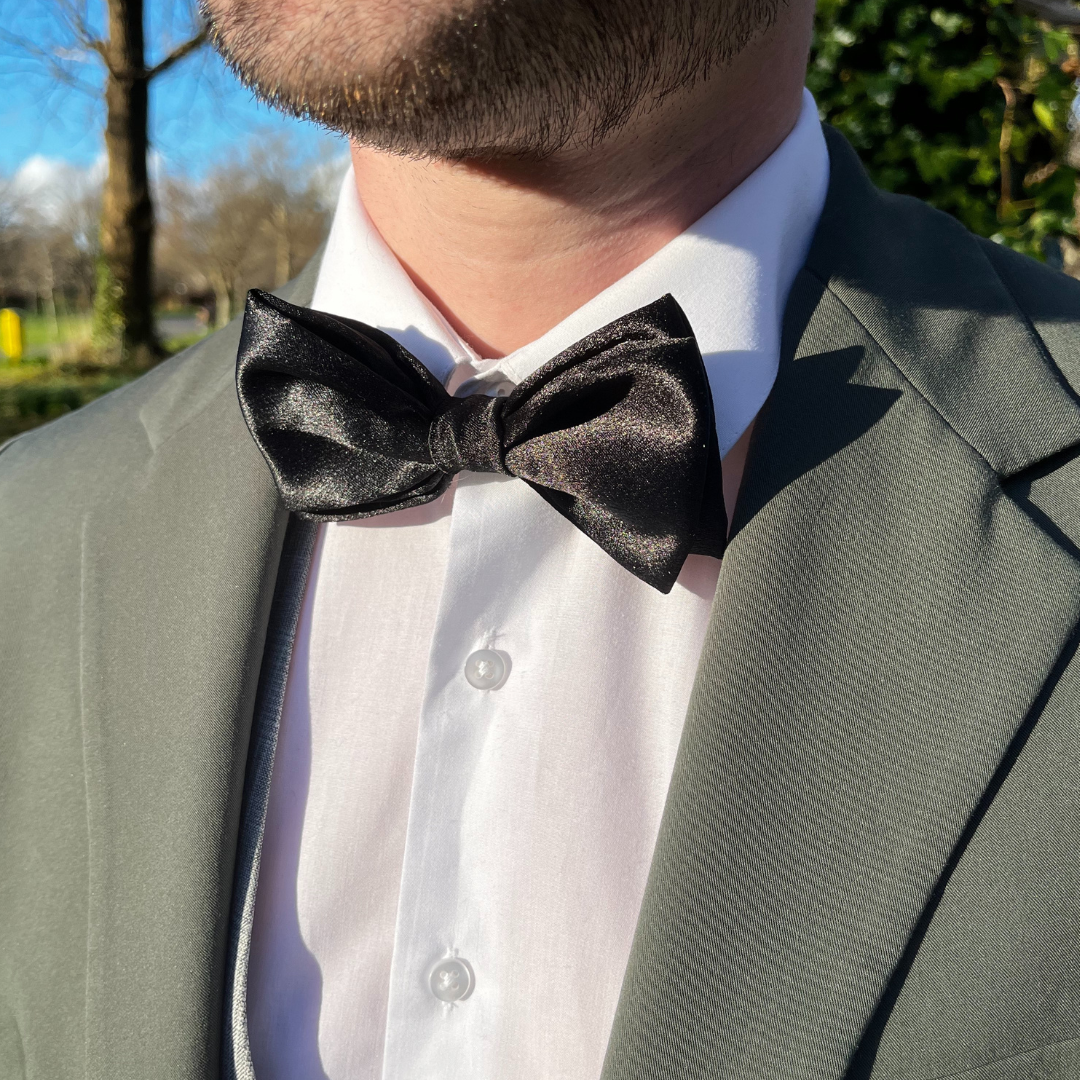 Elegant Silky Black Double-Layer Pre-tied Bow Tie